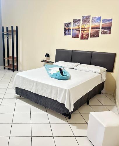 1 double bed, 1 twin bed