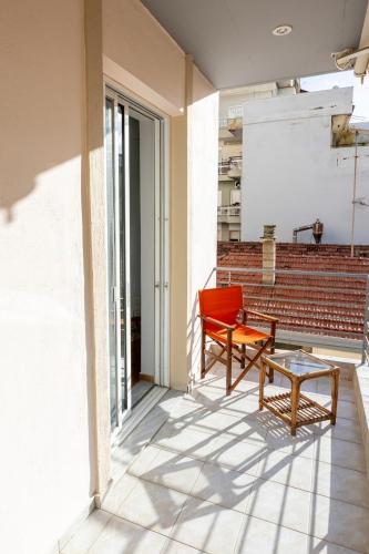 발코니/테라스, Cozy apartment in the center in 트리폴리스