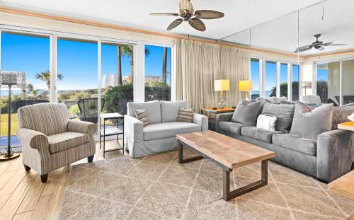 The Crescent 102 in Destin, USA