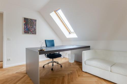 Idyllisches, neu renoviertes Haus mit Steg am See, Berlin (photo 3)