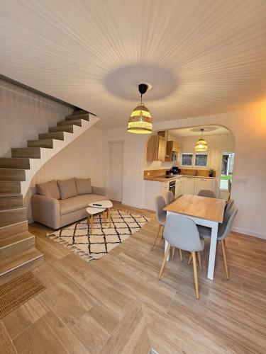 кухня, Maison cosy avec jardin, Disney in Жосини
