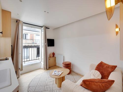 Modern apt with balcony - 1BR 2P - Saint Lazare - image 8