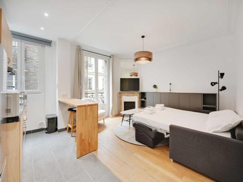 Very nice studio for 2 people Batignolles - Nollet Mobility lease - image 3