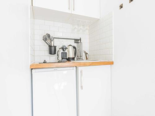 Charming Studio near Parc Monceau - MOBILITY LEASE, Paris (photo 6)