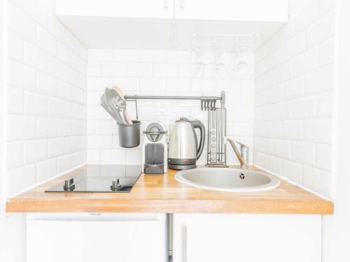 Charming Studio near Parc Monceau - MOBILITY LEASE, Paris (photo 3)