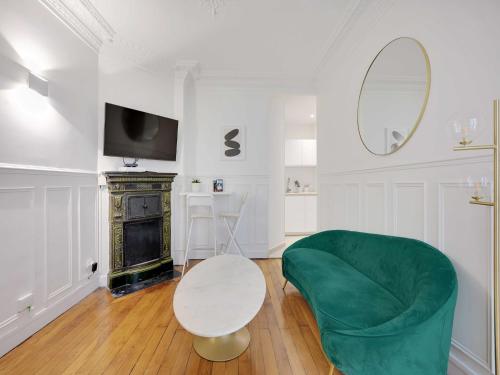 Superb appt - 17th ard - Mobility lease - image 3