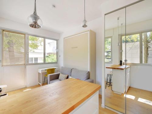Quiet studio - VICTOR HUGO DAUPHINE - MOBILITY LEASE - image 8