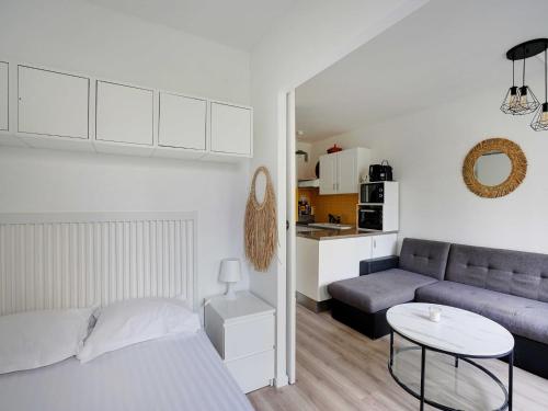 Charming 1BDR 2P 15th Exhibition Centre - image 3