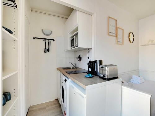 Modern studio - 2P - Faubourg Saint Antoine 11th arr - image 3