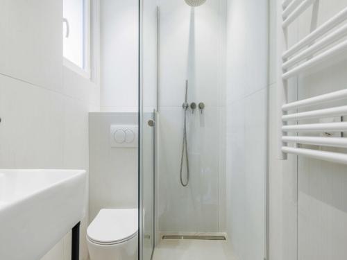 Modern studio -2P- near Montmartre - image 4