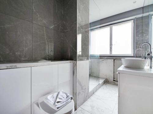 Super flat near Grands Boulevards - Mobility lease - image 5