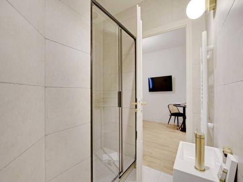 Studio pleasant- 2P- Saint-Germain-des-Prés - image 8