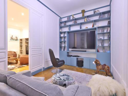 Exceptional flat - Near Trocadéro - Mobility Lease - image 2