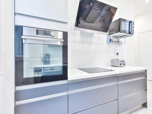 Exceptional flat - Near Trocadéro - Mobility Lease - image 3