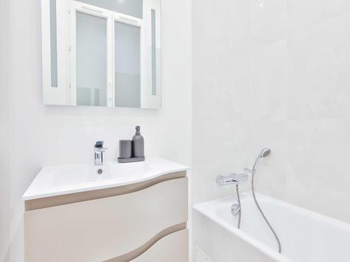 Exceptional flat - Near Trocadéro - Mobility Lease - image 11