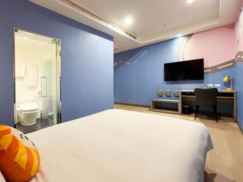 room detail thumbnail 1