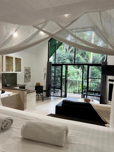 Gallery Walk Chalets - Tamborine Mountain
