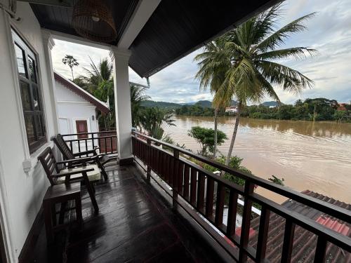 Maophasok river side hotel in Luang Prabang