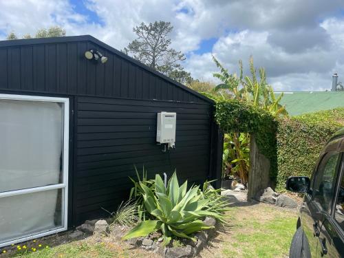 A szálláshely kívülről, Domeczech Off-Grid Charm in Dargaville