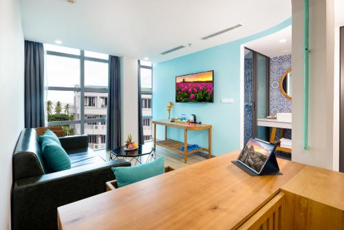 room detail thumbnail 1