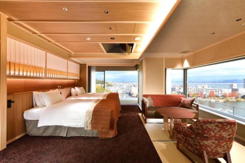 湯元舘KAROI Luxury Floor, Japanese-Style Suite Room Akane with Private Hot Spring Open-Air Bath