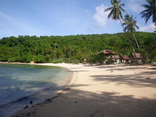 Pantai, RedDoorz @ Bansud Oriental Mindoro in Bansud