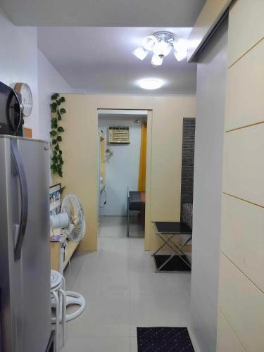 5th Floor Tower A 1-Bedroom Unit with Unlimited Internet Access and Netflix, Manila