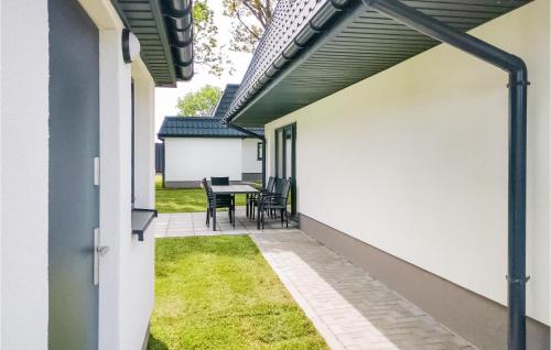 Stunning Home In Den Oever With Wifi