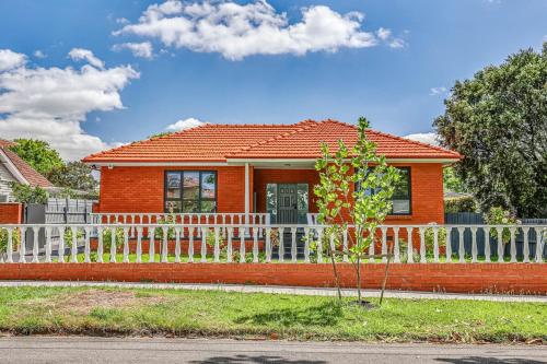 外部景觀, StayAU Spacious 4BR Family Home in Surrey Hills in 坎特伯里