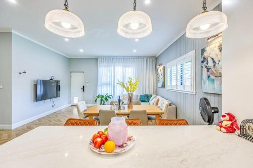 廚房, StayAU Spacious 4BR Family Home in Surrey Hills in 坎特伯里