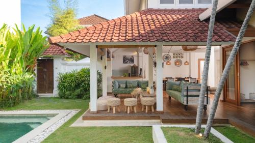Three-Bedroom Villa image 8