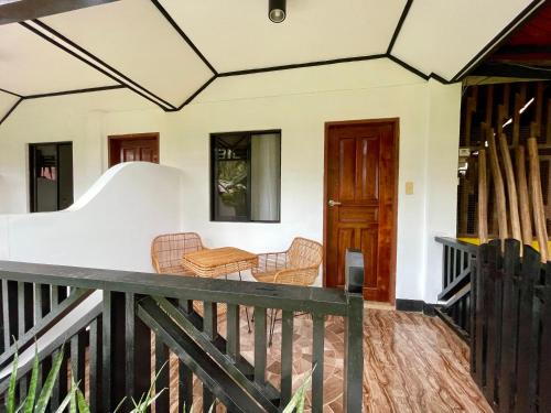 Nayon Inn - El Nido