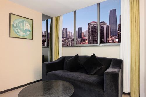 重庆江北观音桥高悦酒店地铁站店