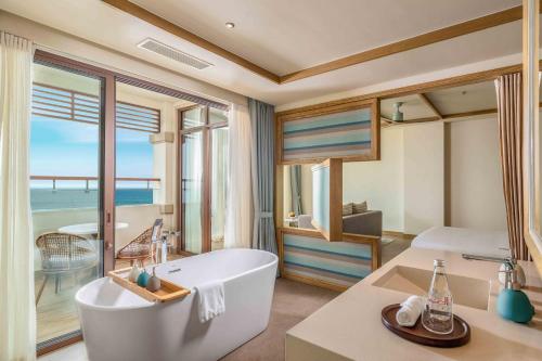 room detail thumbnail 2