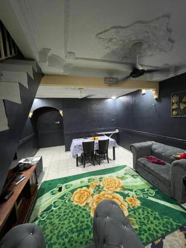 Lylinz Dy cermai homestay near Restoran Nona - seafood