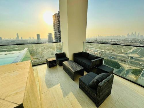Smart 2br Jvc Own Pool & Burj Al Arab View, Dubai (foto 7)