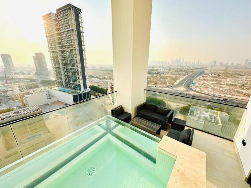Smart 2br Jvc Own Pool & Burj Al Arab View, Dubai (foto 10)