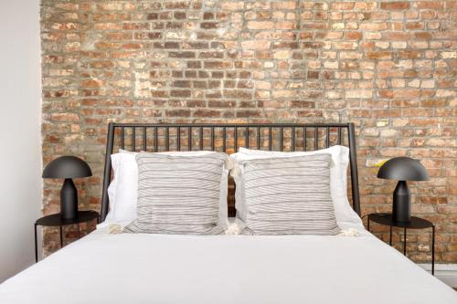 Modern E Village 2BR w WD nr Union Sq NYC-823, New York (Foto 8)