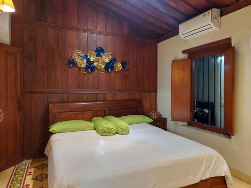nDalem Kartowikoro 1835 Room Type - Deluxe King Room