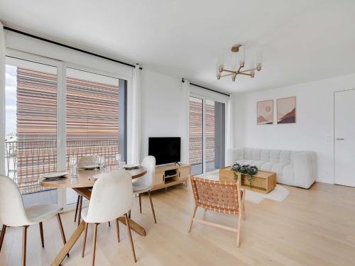 Exterior view, Charming apartment - Quais de Seine near Urban Bagel