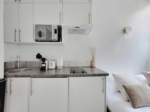 Superb studio 2P Ecole Militaire Eiffel Tower - MOBILITY LEASE - image 5
