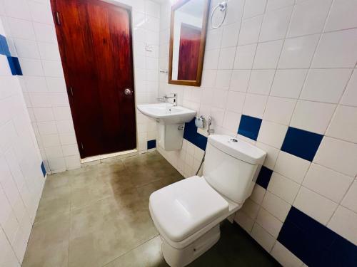 Deluxe Double Room image 3