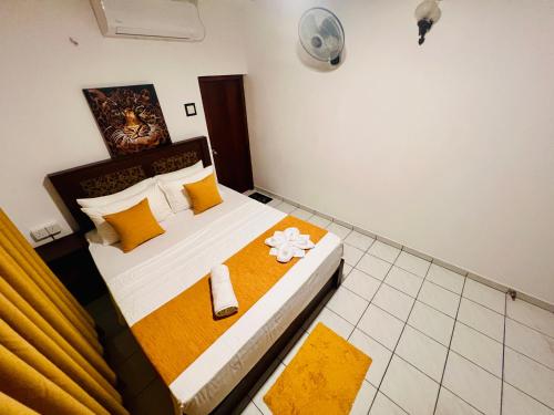 Deluxe Double Room image 10