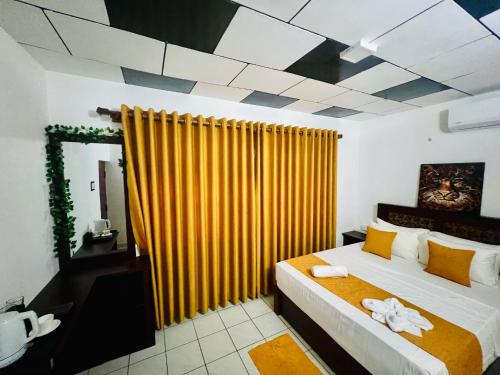 Deluxe Double Room image 5