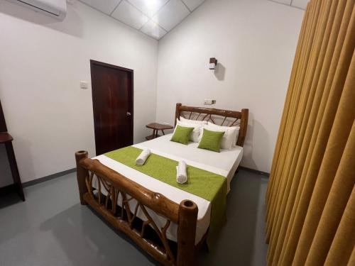Double Room with Garden View image 4