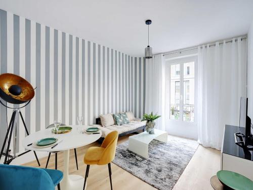 Charming apartment 1BDR 2P near Parc Monceau, Paryż