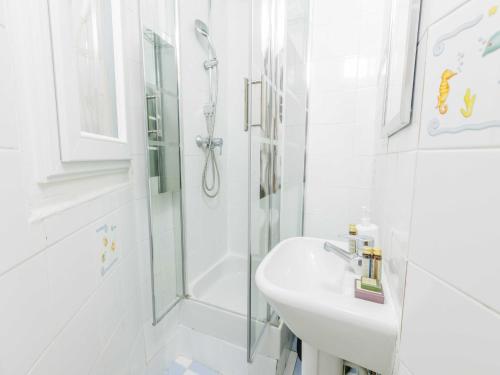 Apartment near République - Mobility lease - image 12