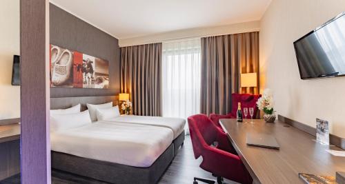 Plaza Premium Grand Winston