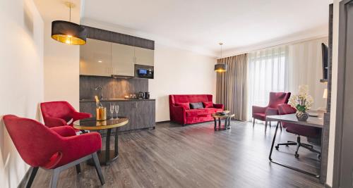 บริการและสิ่งอำนวยความสะดวก, PLAZA Premium Grand Winston in ไรจ์สวิจ์ค