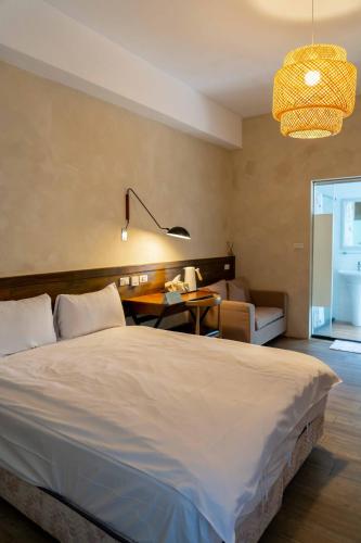 The peaceful village 小和 in Shoufeng Township